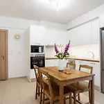 Yioula's Apartament