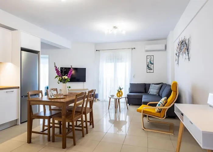 Apartment Yioula's *